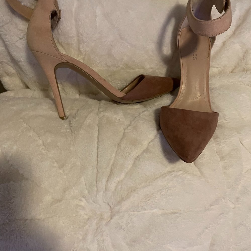 Charles David 9M Tan and Mocha